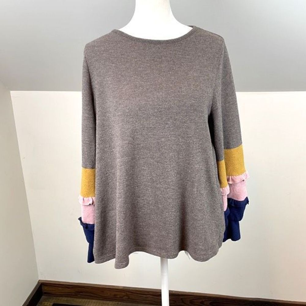 Hailey and Co Balloon Sleeve Soft Sweater Size Medium